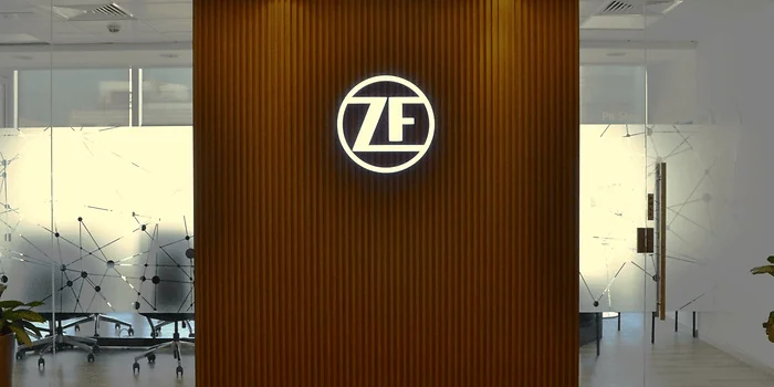 branded commercial office wall by an interior design consultant in dubai